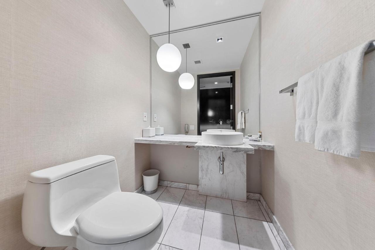 Huge Modern Luxury 17 Floor Panoramic Corner Suite With Open Balcony Las Vegas Buitenkant foto