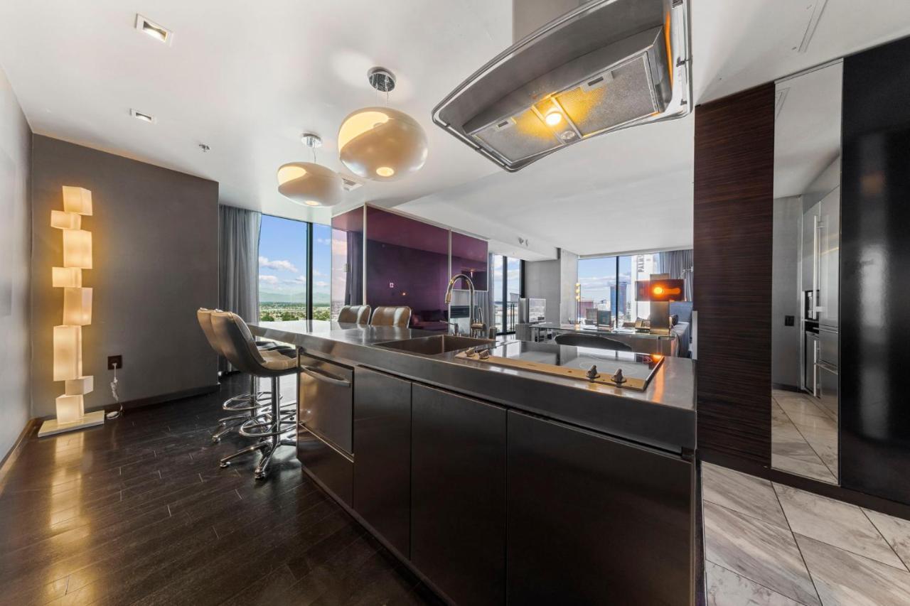Huge Modern Luxury 17 Floor Panoramic Corner Suite With Open Balcony Las Vegas Buitenkant foto