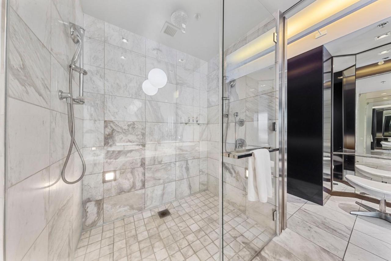 Huge Modern Luxury 17 Floor Panoramic Corner Suite With Open Balcony Las Vegas Buitenkant foto